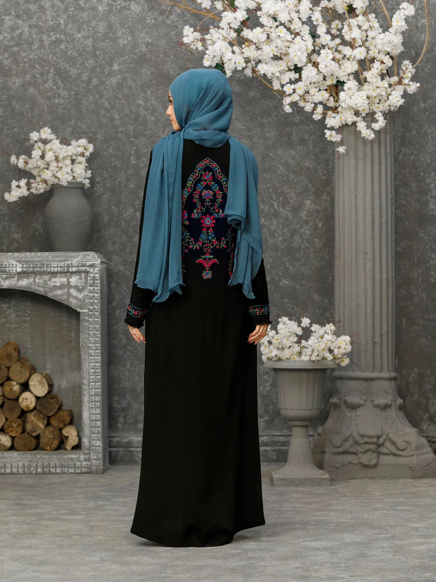 Abaya Badamwari Bagh Black