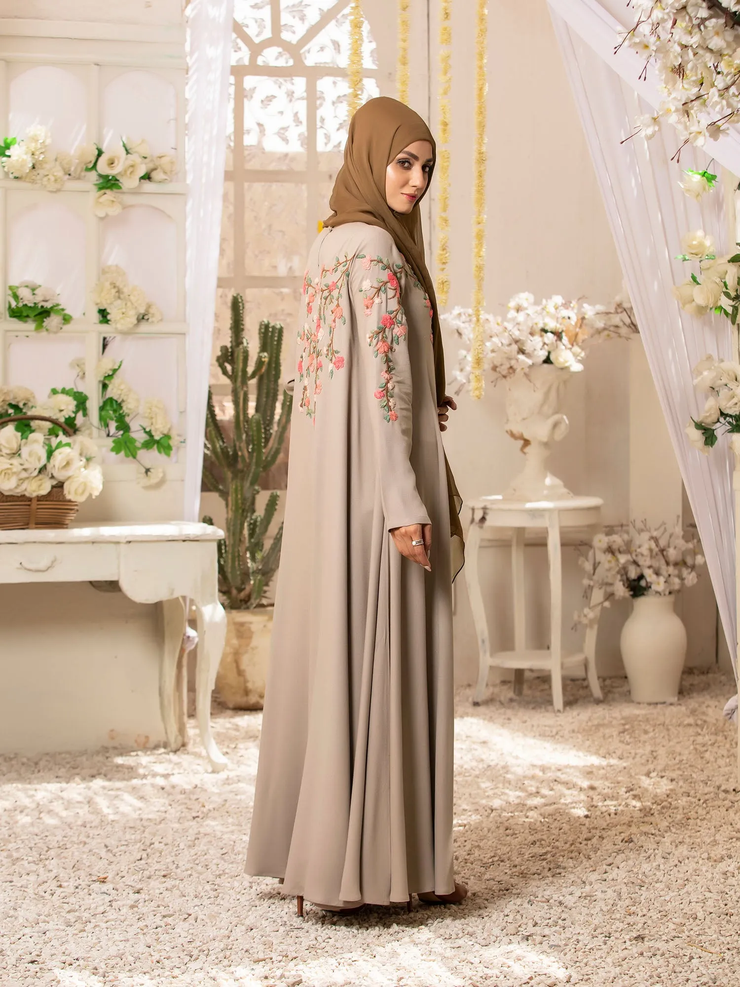 Abaya Floral Cocktail