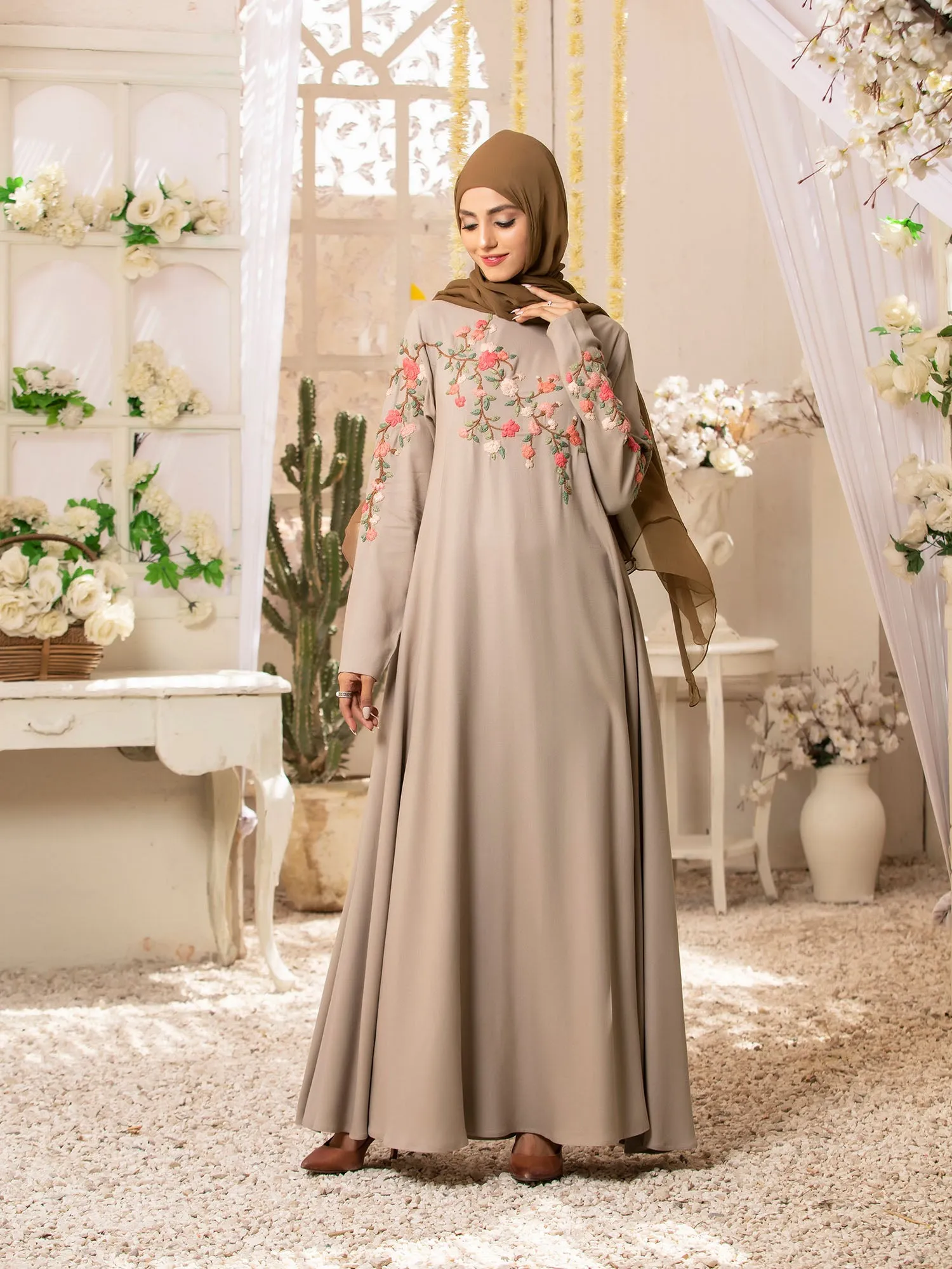 Abaya Floral Cocktail