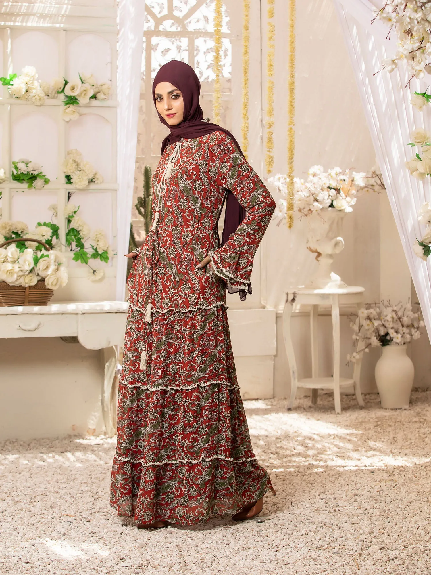 Abaya Paisley Charm