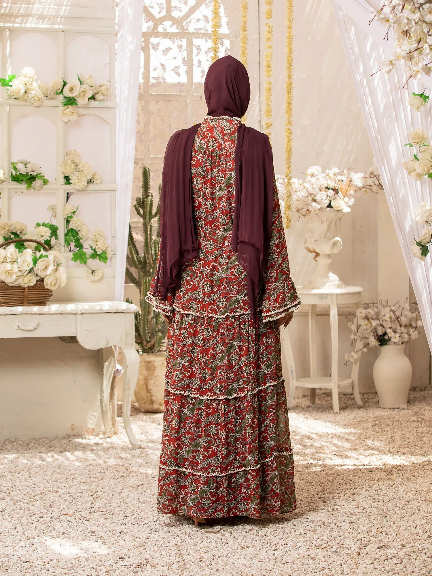 Abaya Paisley Charm