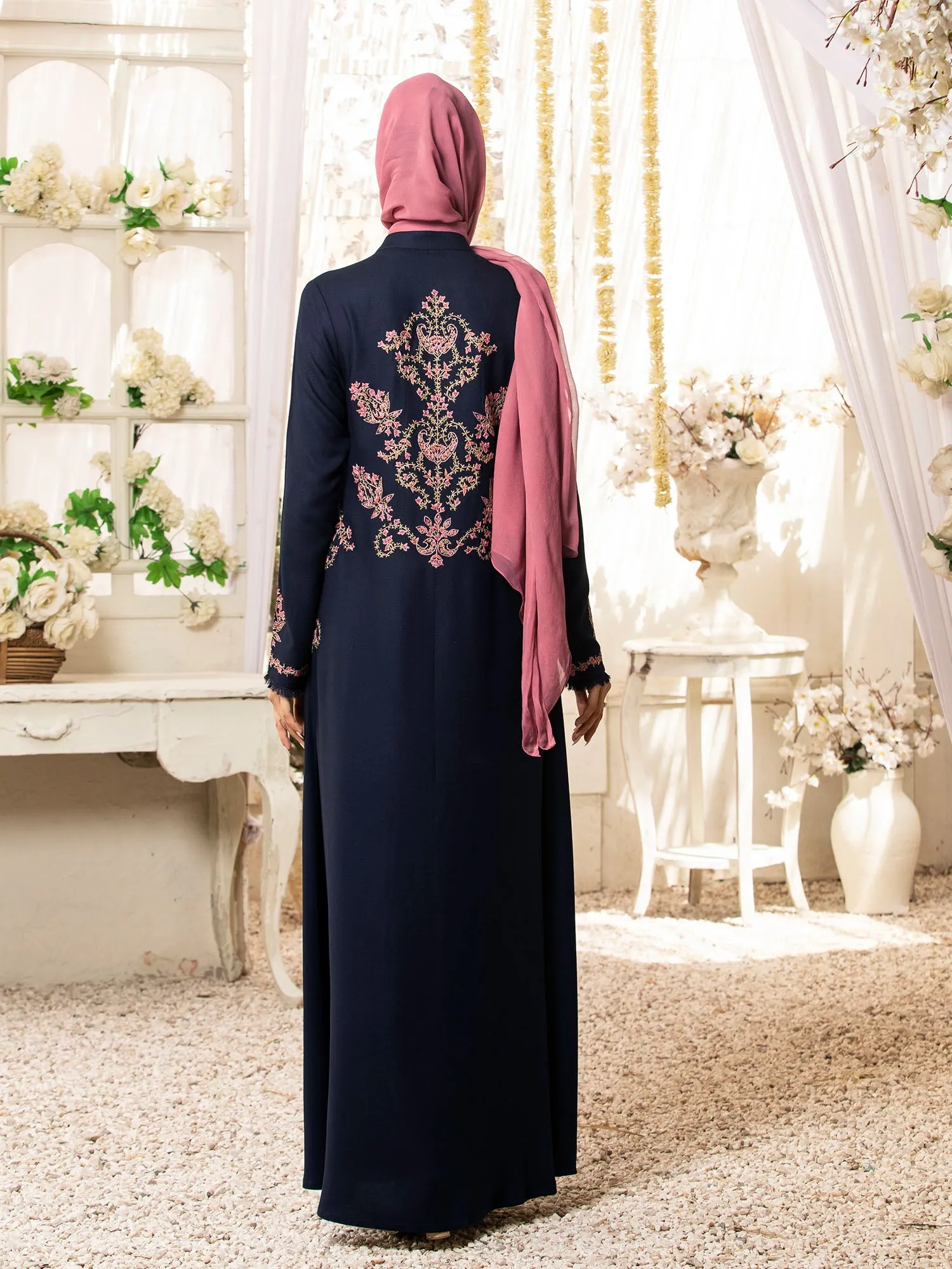 Abaya Sozni