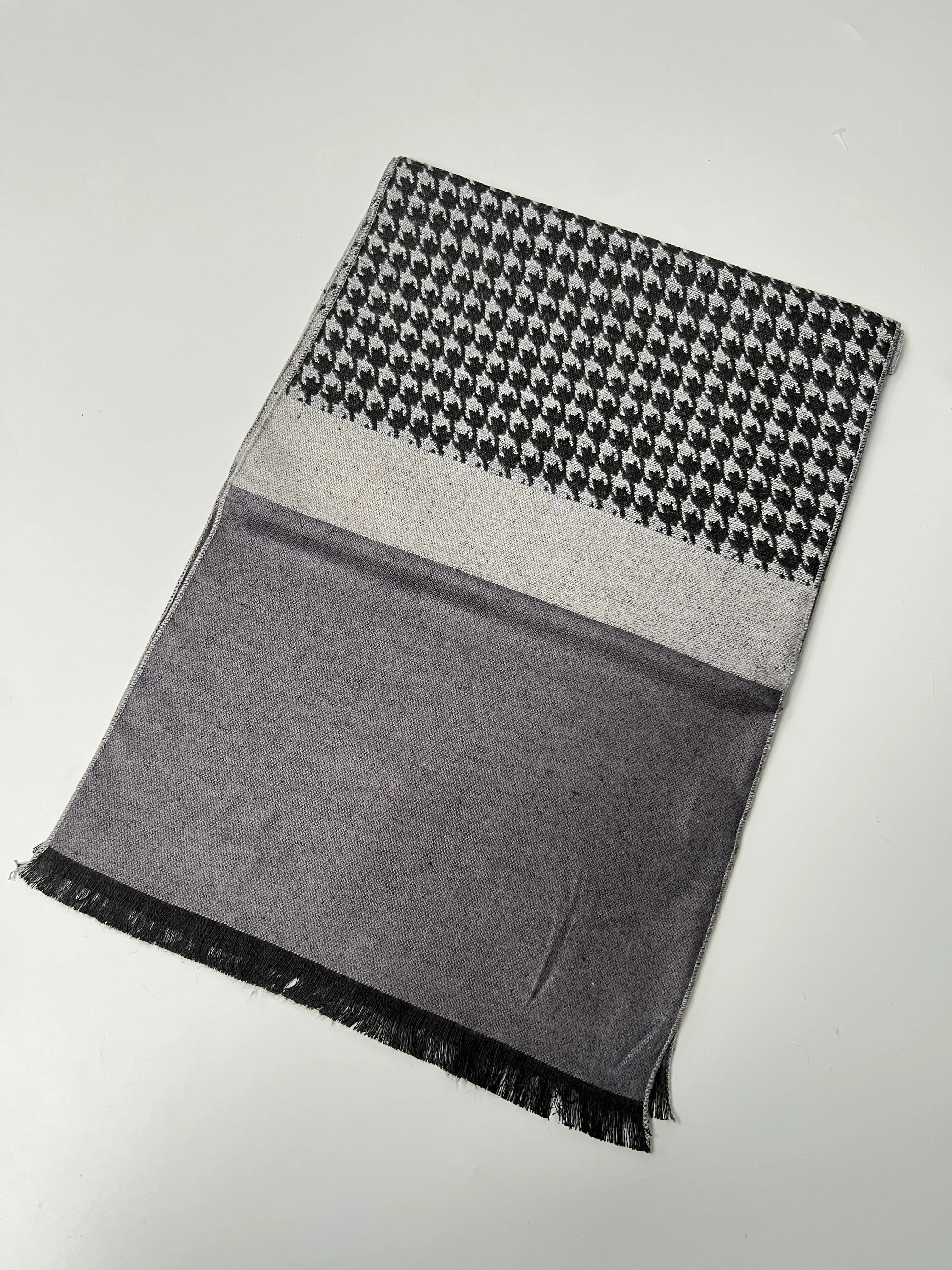 Couthie Grey Dog Tooth Scarf (CS69)