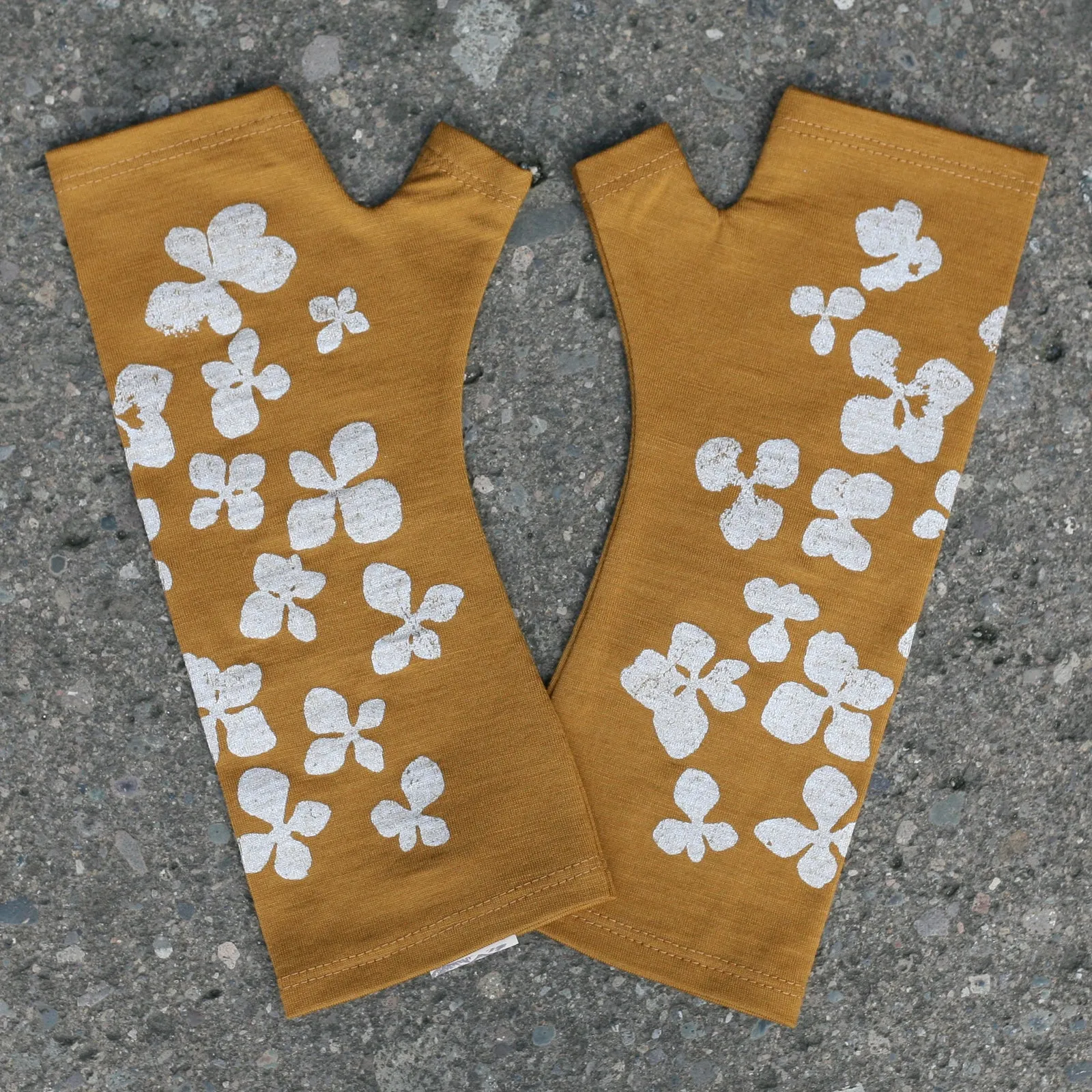 Mustard hydrangea print merino fingerless gloves