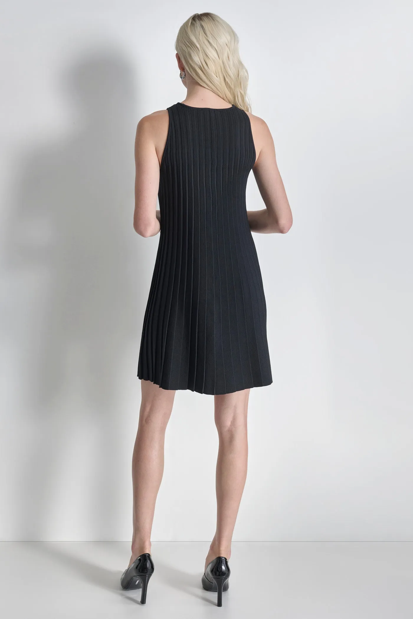 RIBBED KNIT DRESS WITH PLEATING