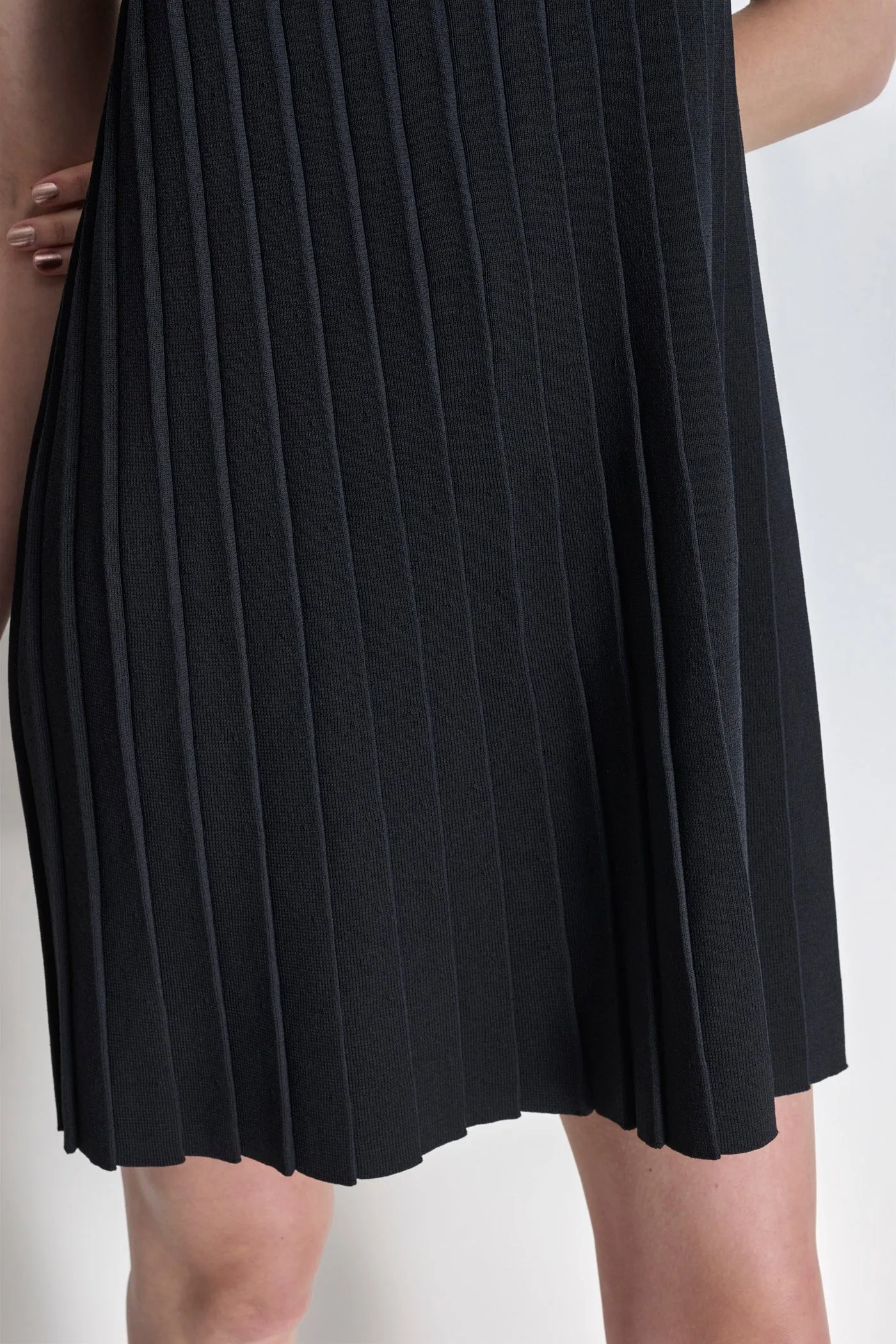 RIBBED KNIT DRESS WITH PLEATING