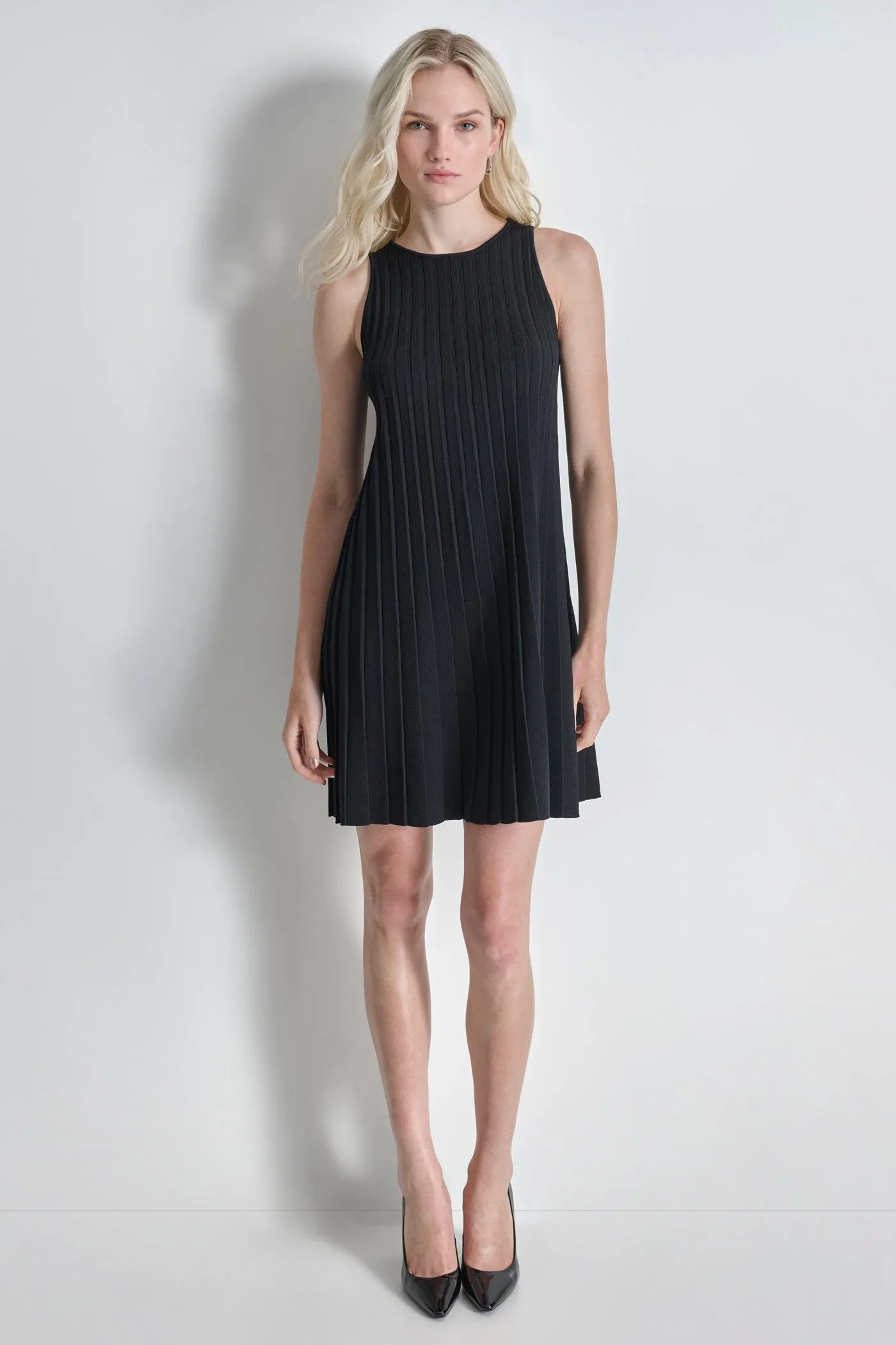 RIBBED KNIT DRESS WITH PLEATING