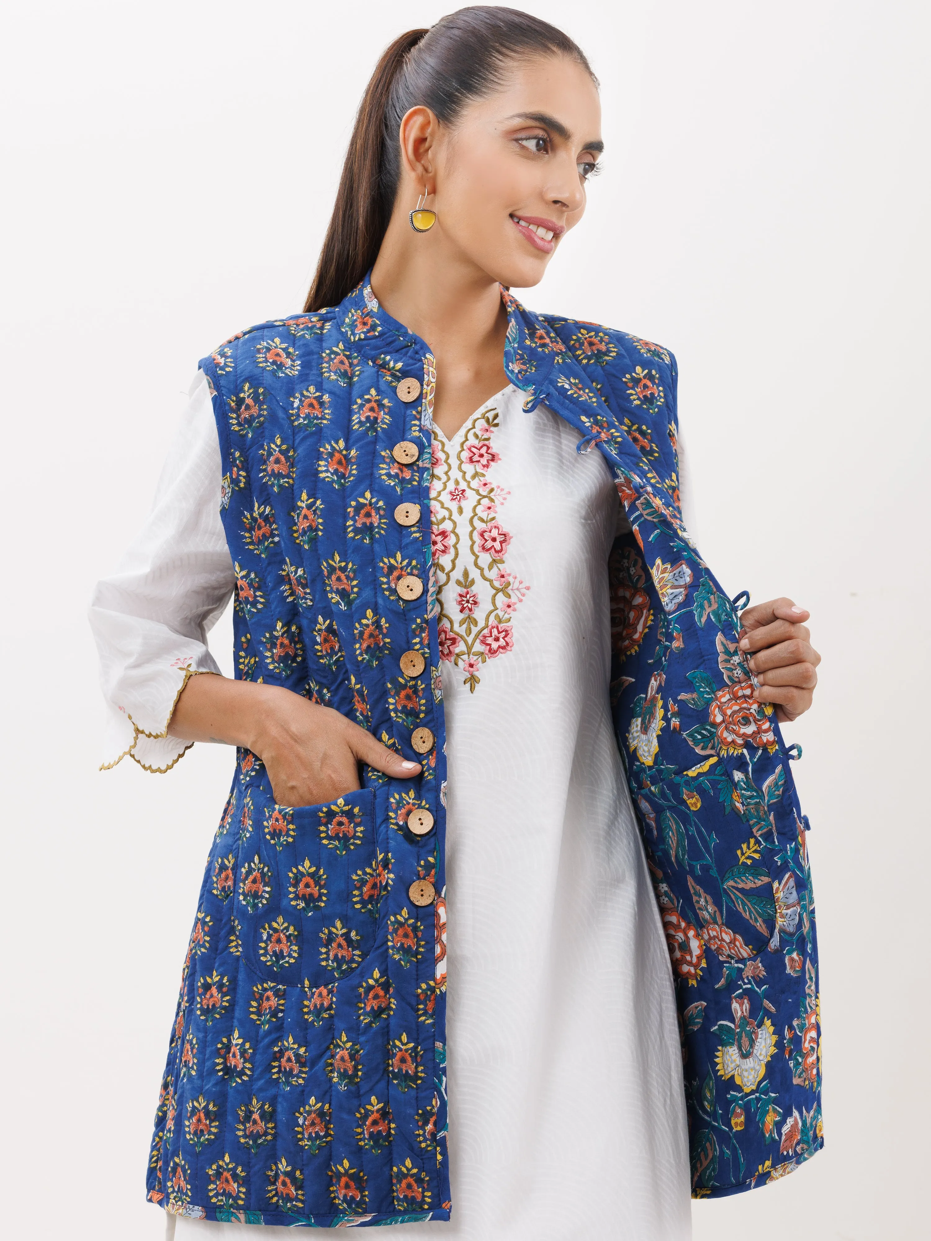 Shishir Riya Quilted Reversible Sleeveless Jacket