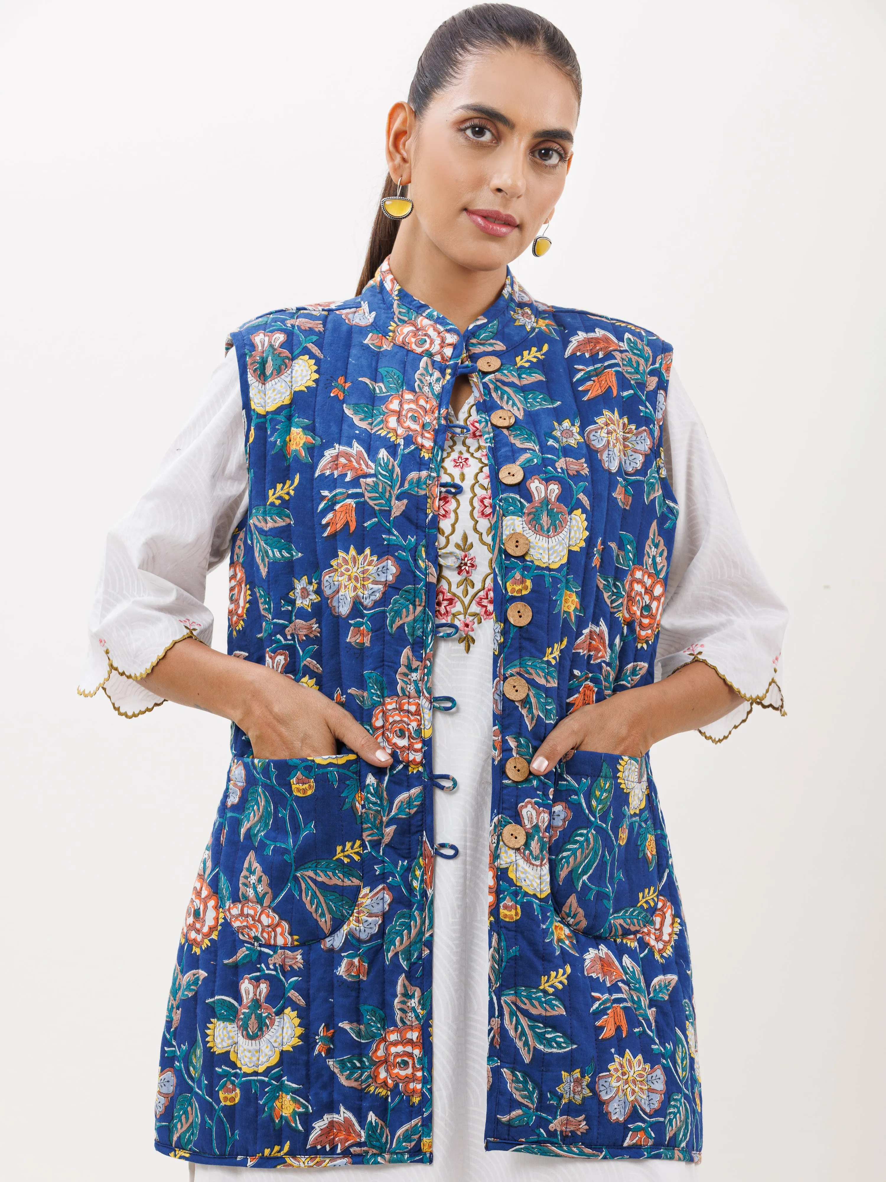 Shishir Riya Quilted Reversible Sleeveless Jacket