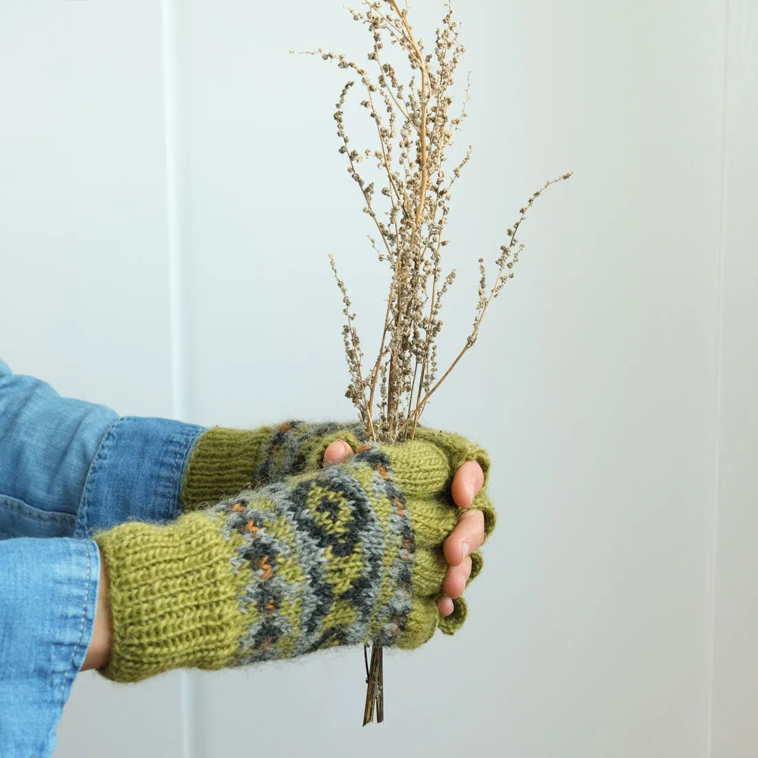 Skye Fair Isle Finglerless Gloves