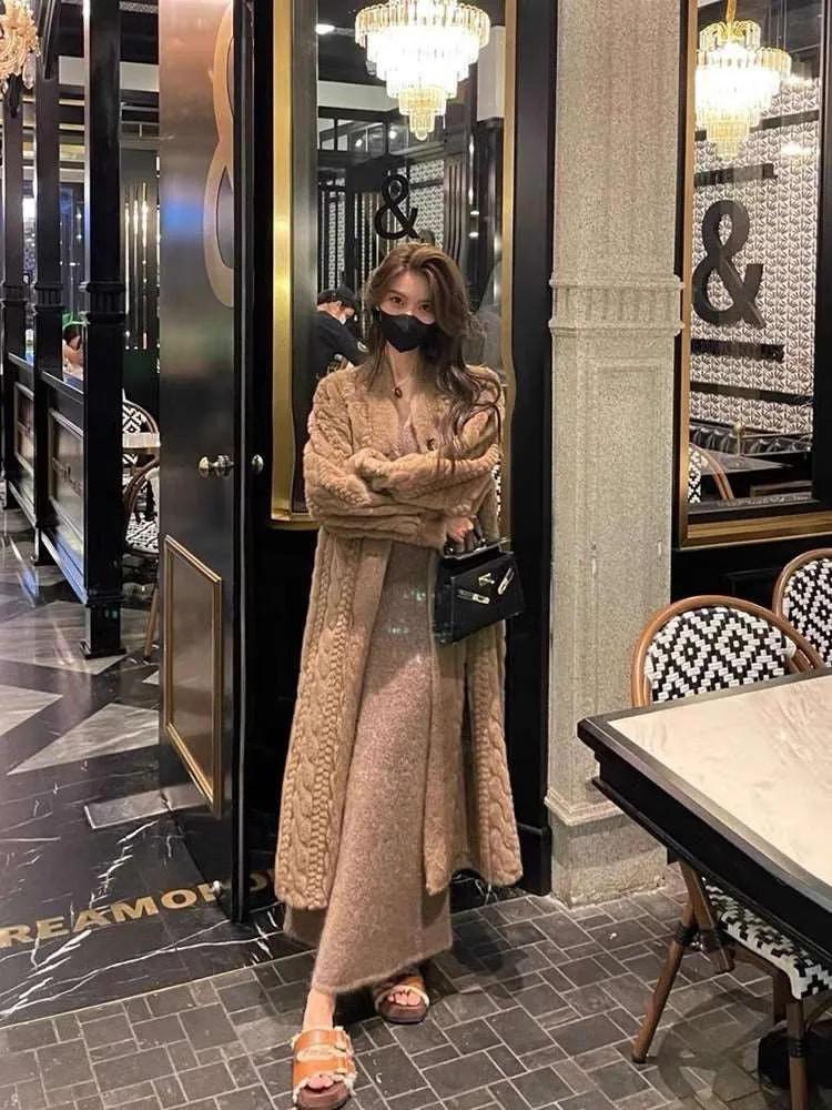 Women's Elegant Twist Knit Faux Fur Coat